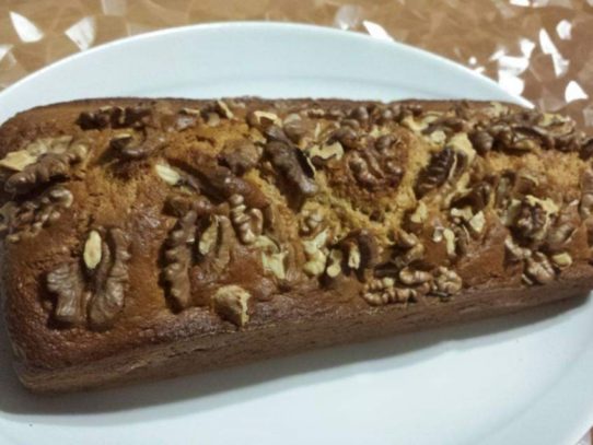 PLUMCAKE CON MIELE, NOCI E CAFFÈ